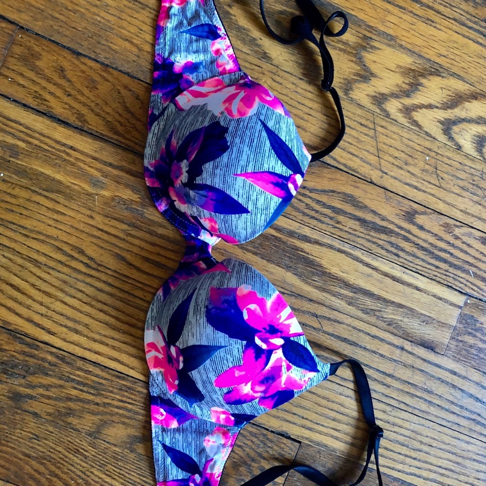 Victoria’s Secret PINK T-shirt Bra, 32C
